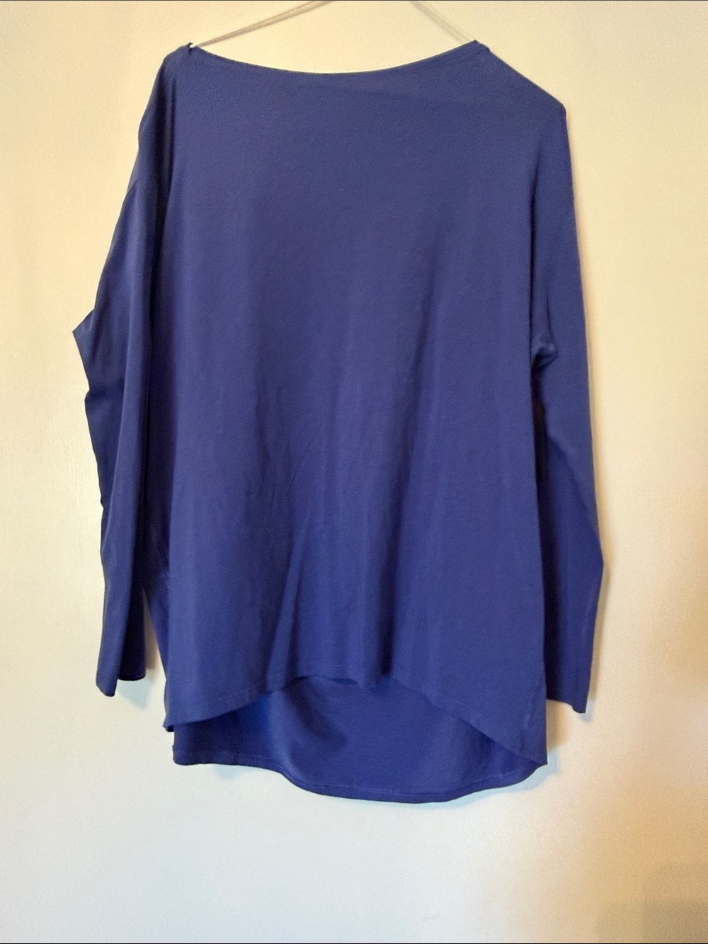 lululemon athletica Indigo Long-Sleeve “Back in Action” Size 6 Relaxed Top